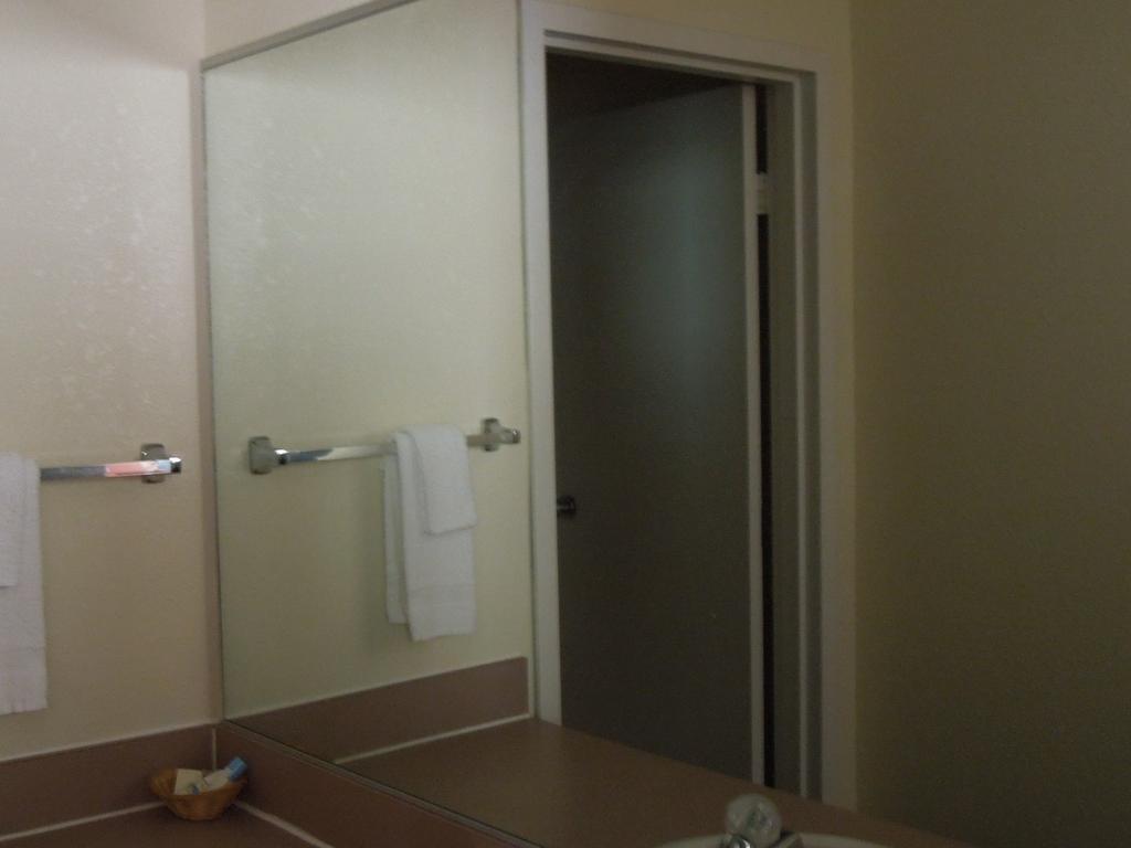 Knights Inn Virginia Beach Lynnhaven Exterior photo